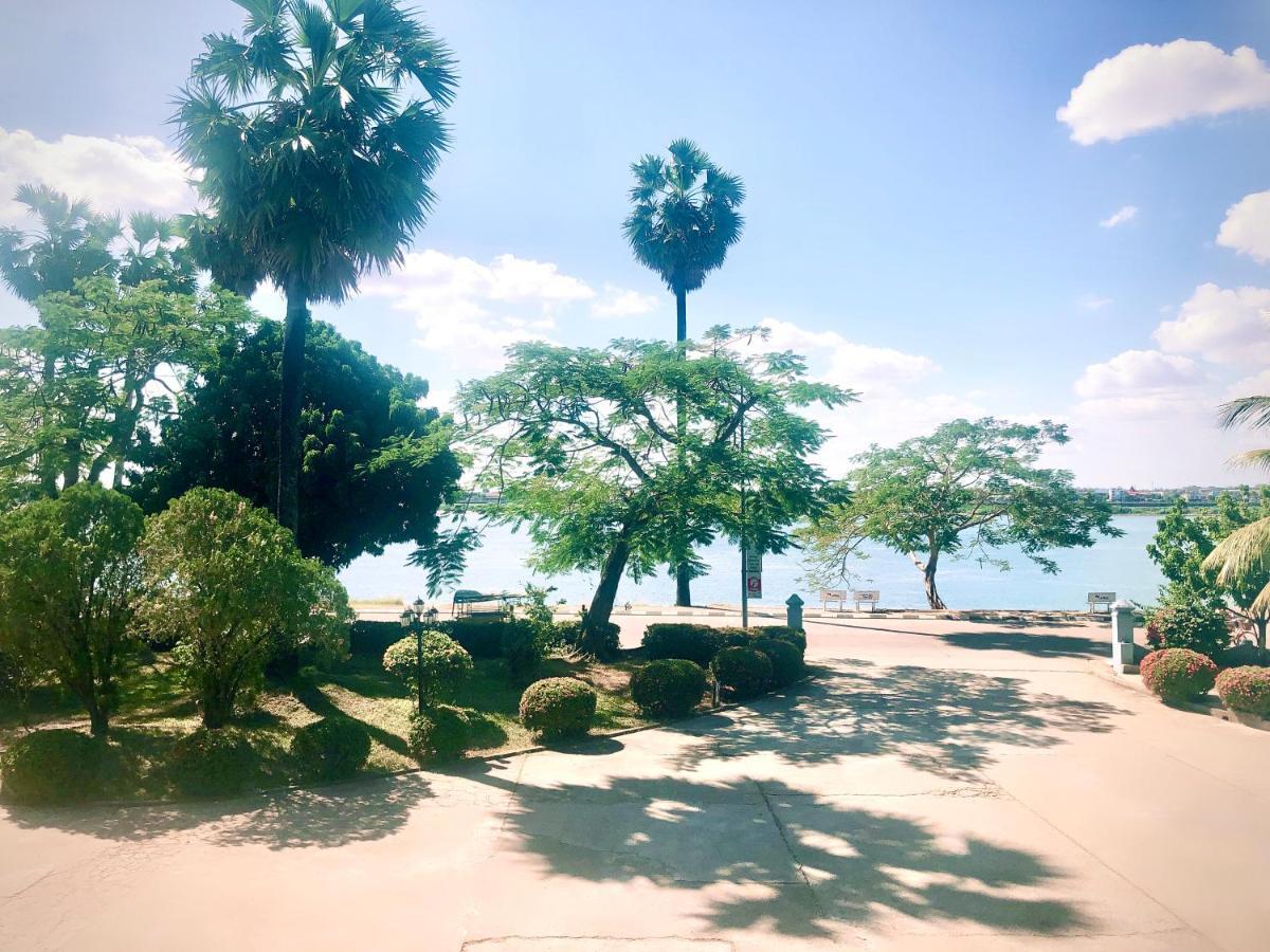 Mekong Hotel Thakhek Dış mekan fotoğraf